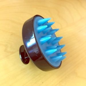 🆓 WITH ANY PURCHASE Shampoo Massager Brush